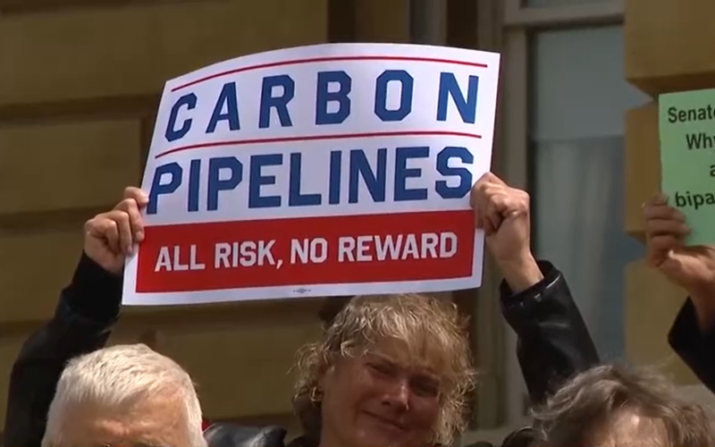 Iowa Landowners Protest Use Of Eminent Domain For Carbon Pipelines - Carbon Herald